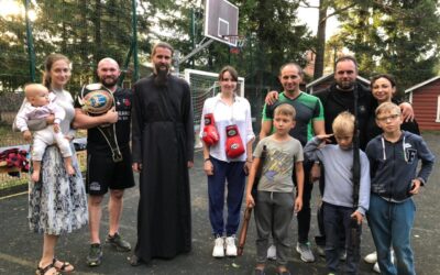 Приезжайте к нам на Коневец, у нас есть даже детские оздоровительные лагеря!