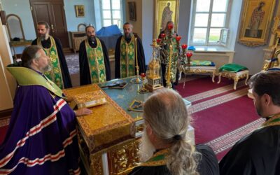 Епископ Кронштадтский Вениамин возглавил последование малой вечерни с акафистом преподобному Арсению Коневскому